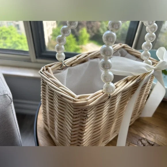 straw/wicker pearl bag with bow - Picture 4 of 10